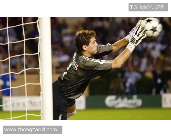 德国足球巨星的辉煌历程与成就揭秘，带你走进他的传奇人生